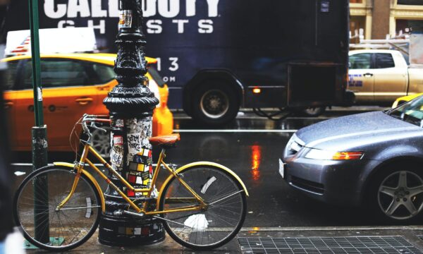 雨の日でも自転車通勤をする注意点と対策